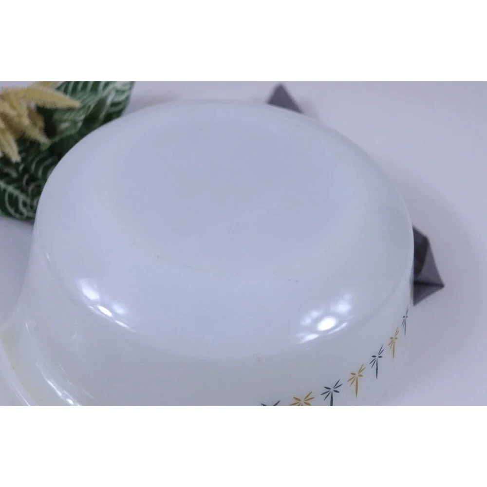 Anchor Hocking Fire King Candle Glow Casserole Dish 1.5 Qt Round MCM Vintage EUC